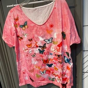 NEW Tie Dye Multicolor Butterfly Blouse 💗